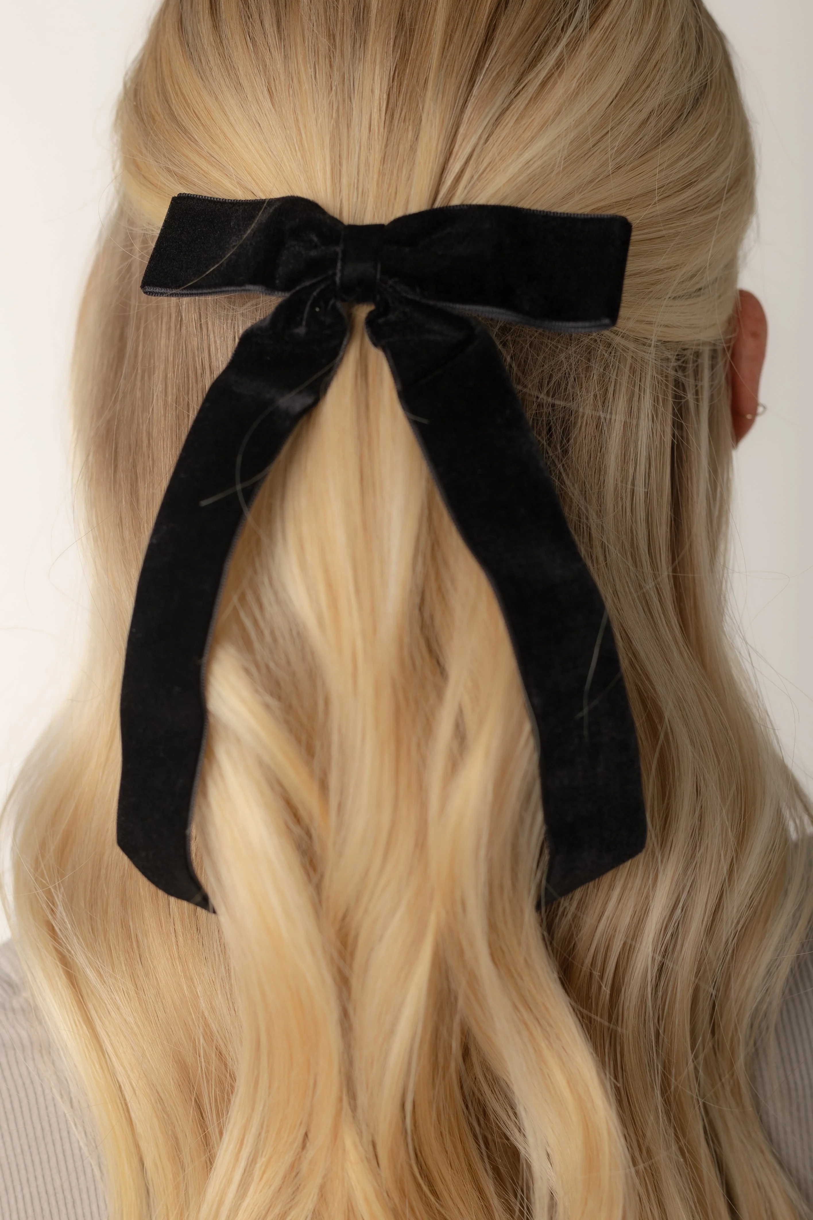 Cove Dressy Petite Velvet Bow - Image 3