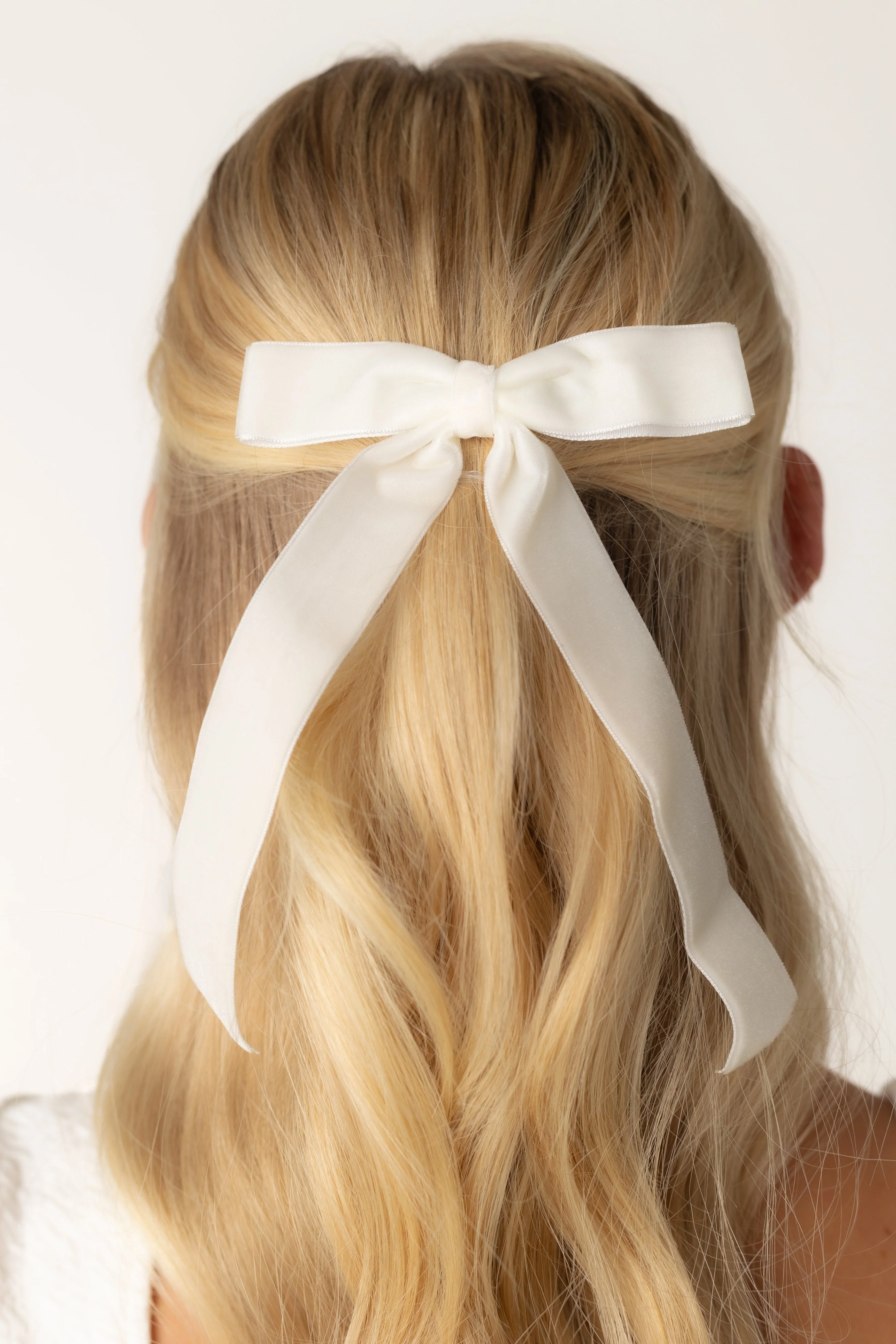 Cove Dressy Petite Velvet Bow - Image 4
