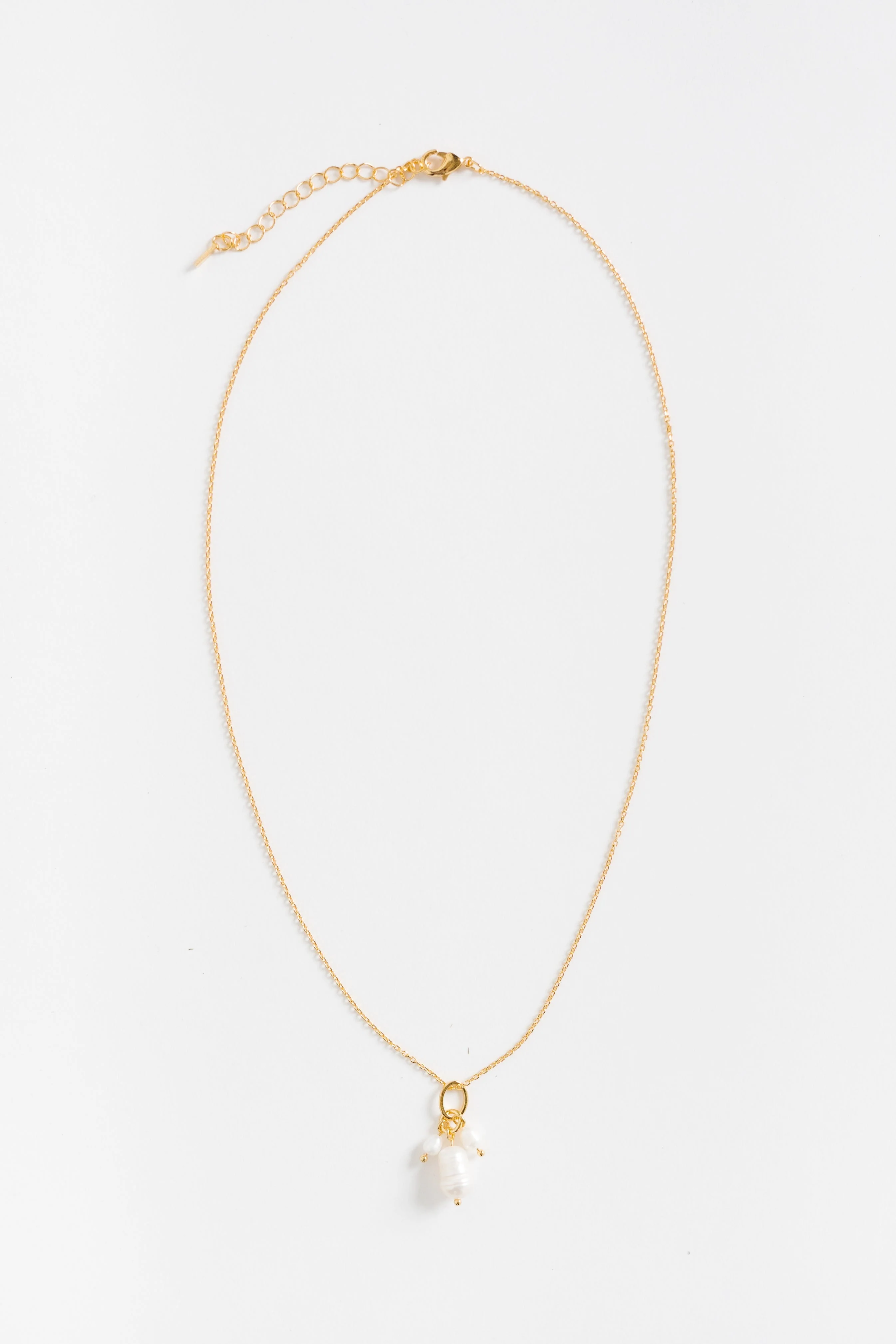 Cove Triple Pearl Necklace - Image 2